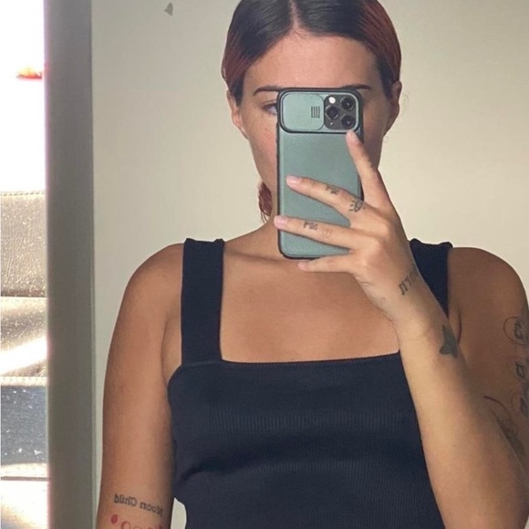 Black crop top - Picture 2 of 3